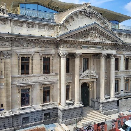 Les Pieds A La Grande Place Βρυξέλλες Εξωτερικό φωτογραφία